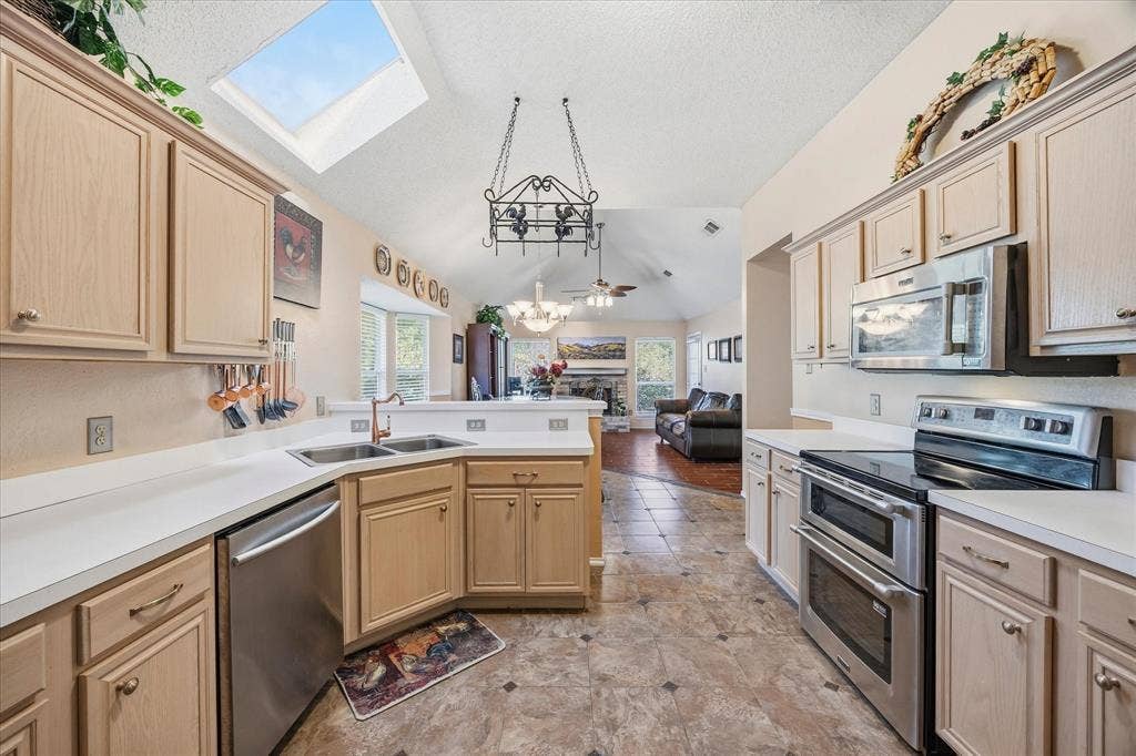 6412 Bluebonnet Drive, Rowlett, TX 75089 Tons of cabinetry and countertop space here!
