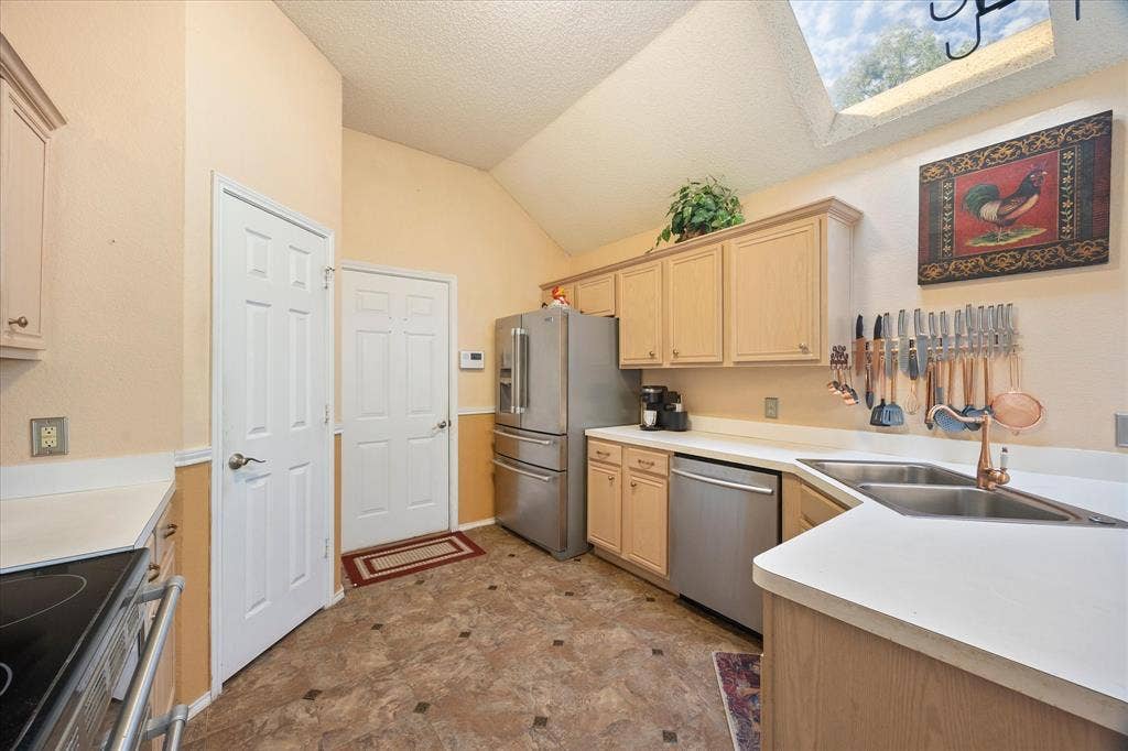 6412 Bluebonnet Drive, Rowlett, TX 75089 This kitchen will put a smile on your chef's face!