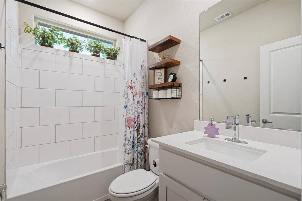 2220 Dyre Drive, Haslet, TX 76052