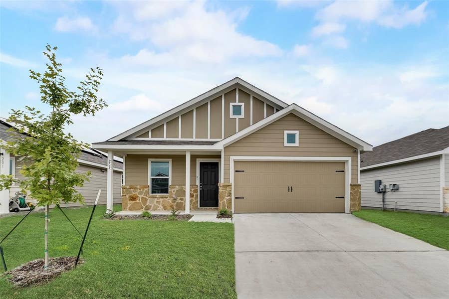 Property photo for 205 Jasmine Drive, Princeton, TX