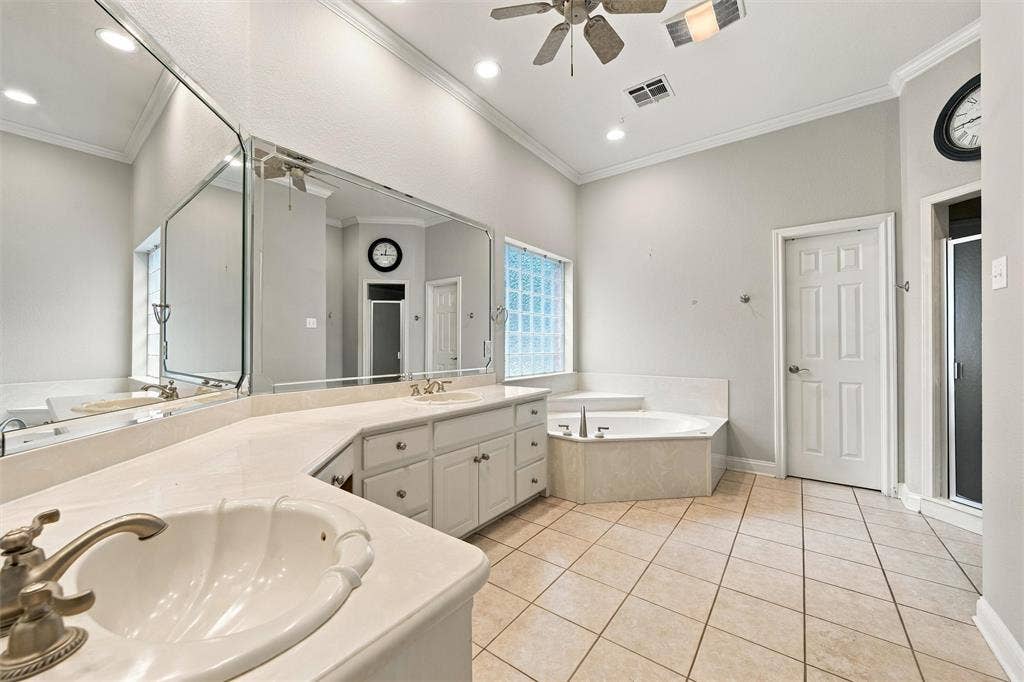 7918 Old Mcgregor Road, Woodway, TX 76712