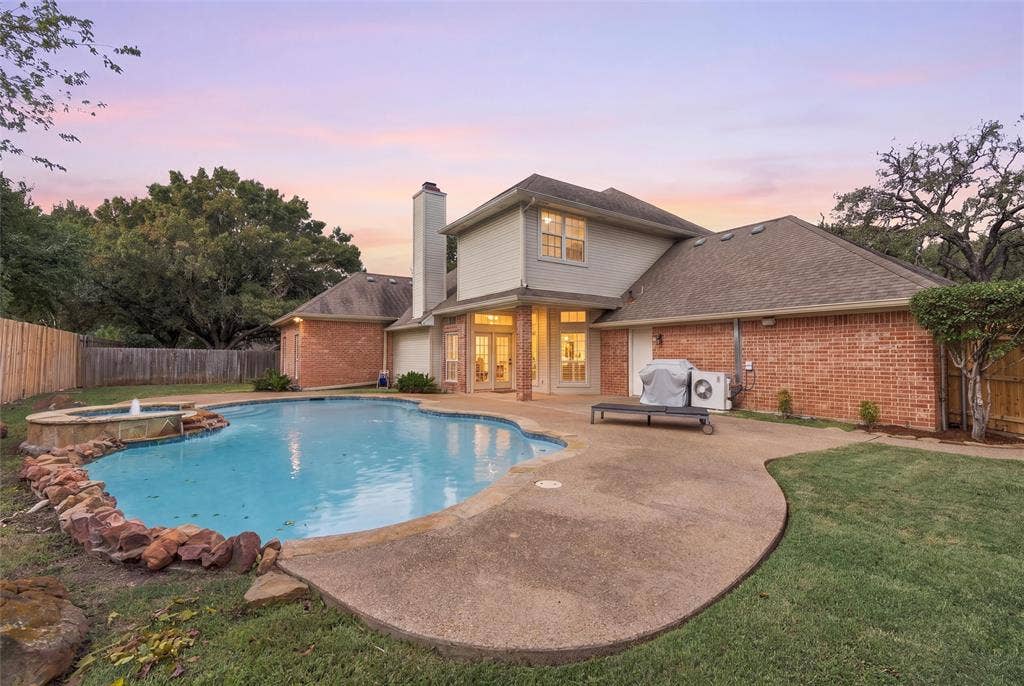 7918 Old Mcgregor Road, Woodway, TX 76712