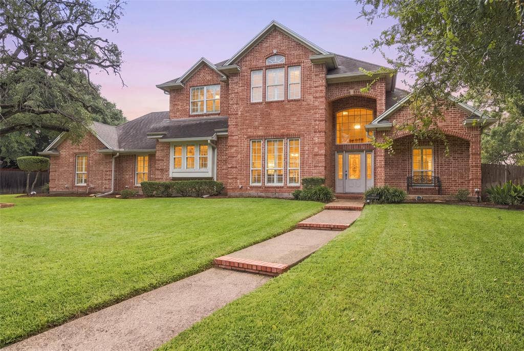 7918 Old Mcgregor Road, Woodway, TX 76712