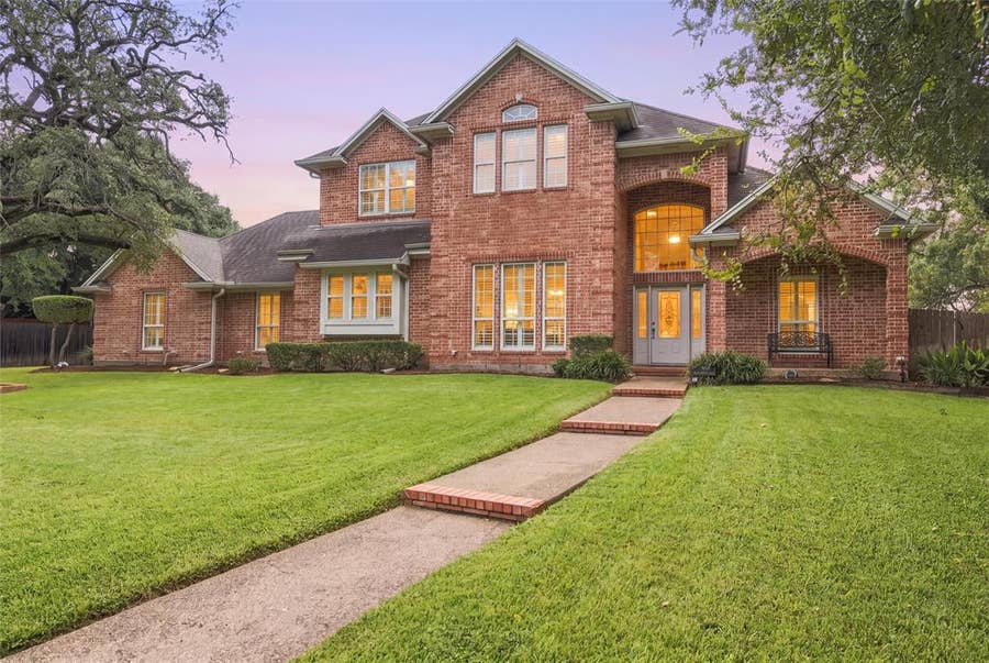 Property photo for 7918 Old Mcgregor Road, Woodway, TX