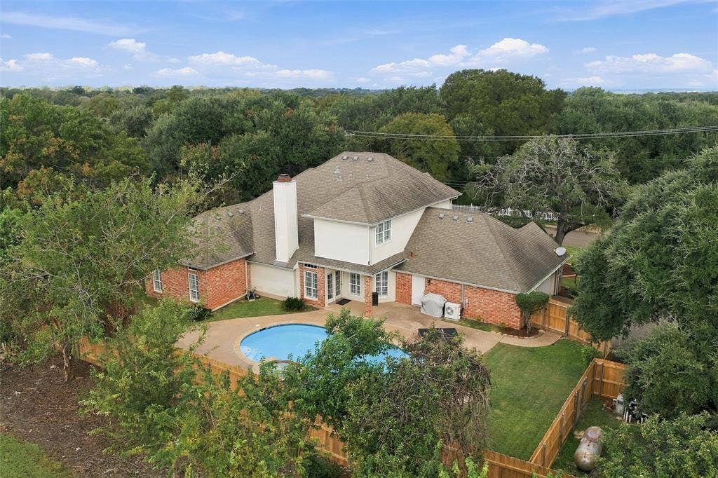 7918 Old Mcgregor Road, Woodway, TX 76712