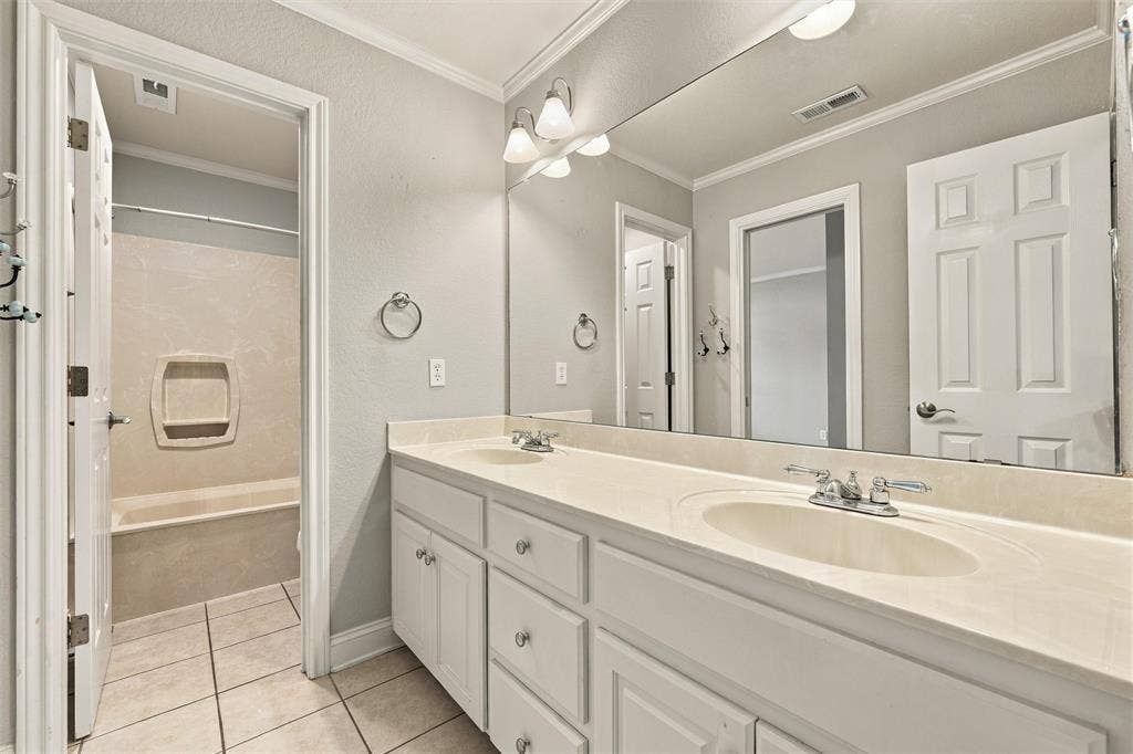 7918 Old Mcgregor Road, Woodway, TX 76712