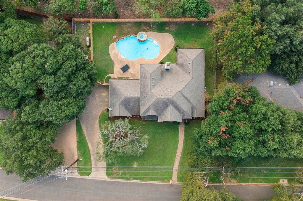 7918 Old Mcgregor Road, Woodway, TX 76712