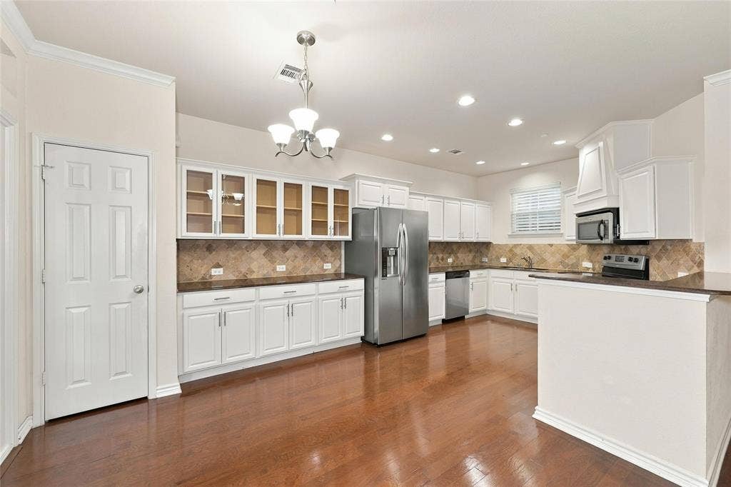 5972 Clearwater Drive, The Colony, TX 75056