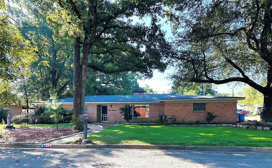 Property photo for 413 Davis Drive, Athens, TX