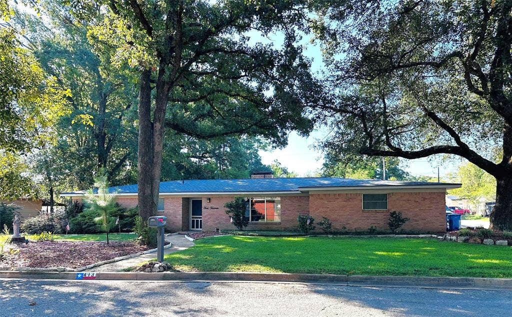 413 Davis Drive, Athens, TX 75751 413 Davis Drive, Athens, TX 75751