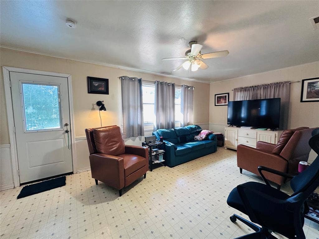 413 Davis Drive, Athens, TX 75751 413 Davis Drive, Athens, TX 75751