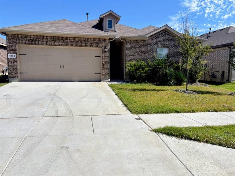 Property photo for 8908 BOULDER OAK Boulevard, Fort Worth, TX