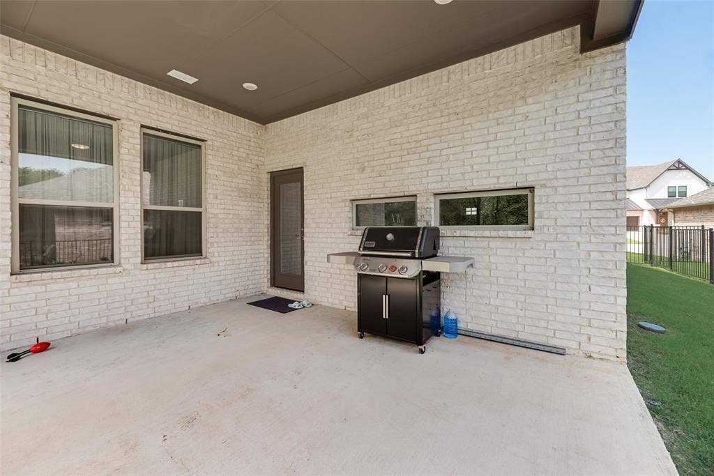 558 Torrey Pines Circle, Heath, TX 75032