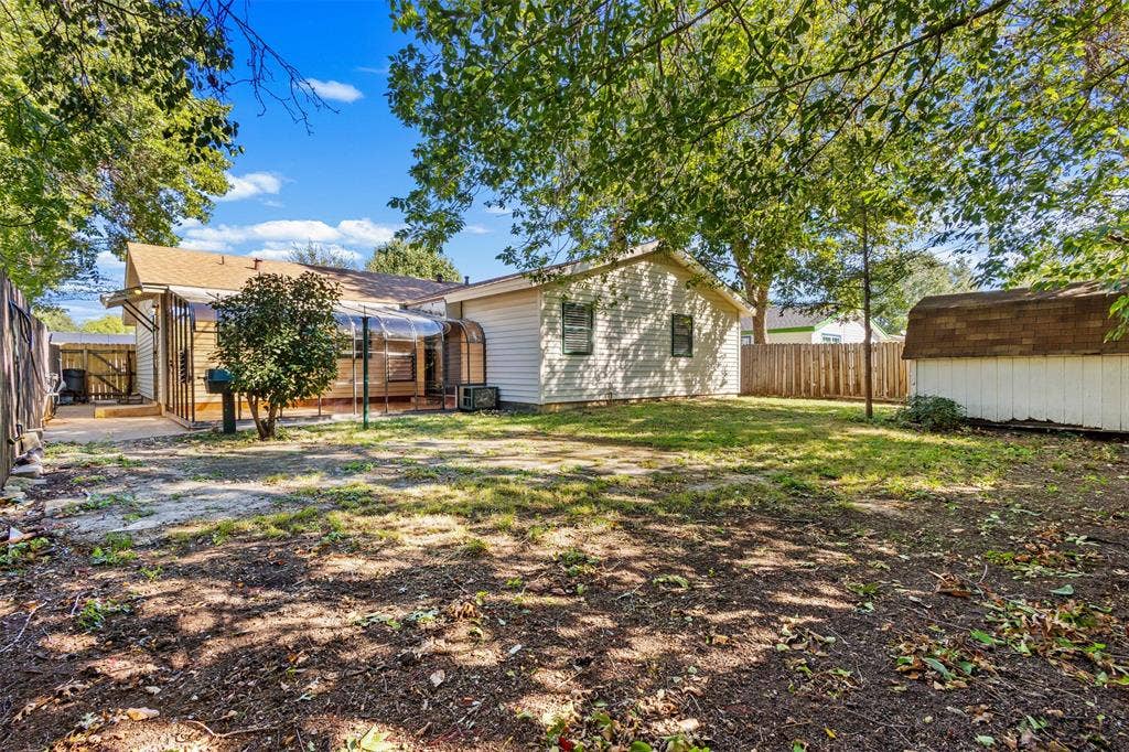 1826 Cunningham Street, Irving, TX 75062