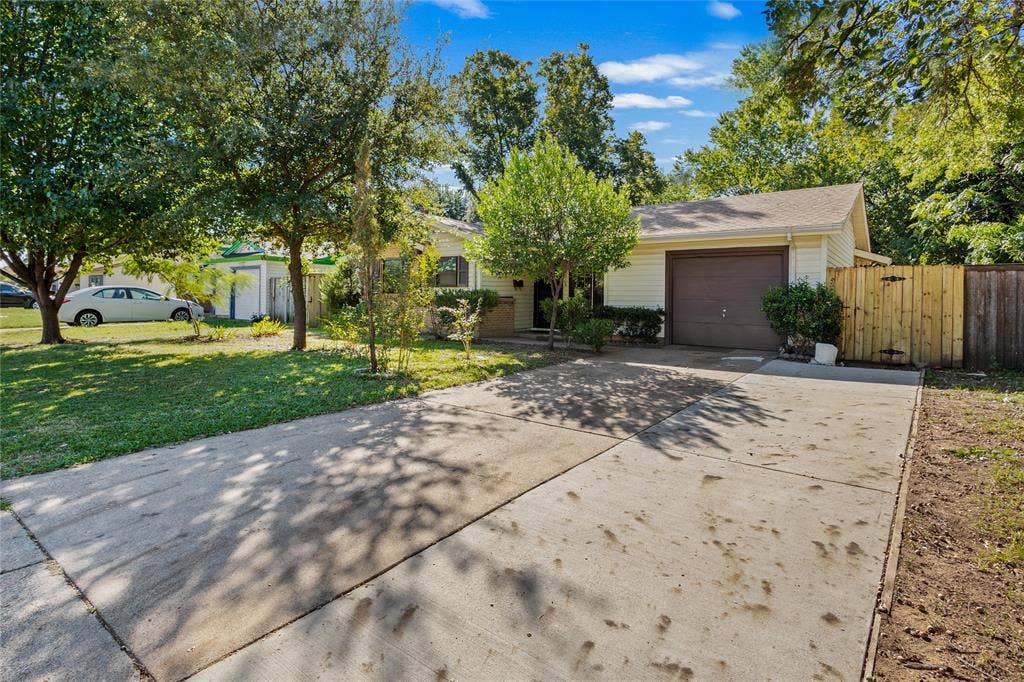 1826 Cunningham Street, Irving, TX 75062