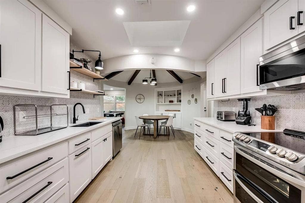 2836 Meadowbrook Drive, Plano, TX 75075 2836 Meadowbrook Drive, Plano, TX 75075