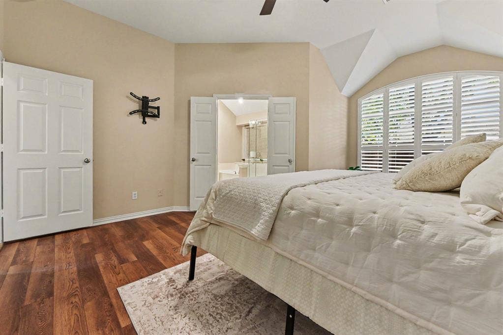 401 Stonebridge Circle, Allen, TX 75013 Primary bedroom with ensuite bath