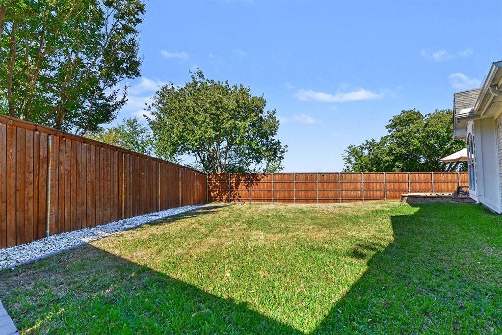 401 Stonebridge Circle, Allen, TX 75013 Large, grassy backyard