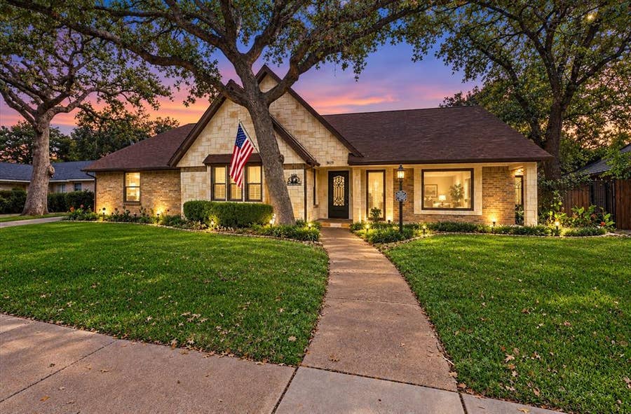 Property photo for 3619 Lake Pontchartrain Drive, Arlington, TX