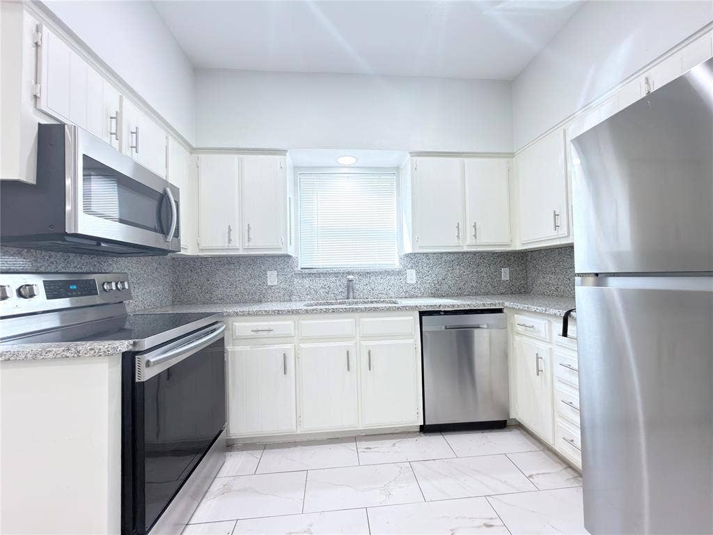 2728 Reagan Street, #202, Dallas, TX 75219