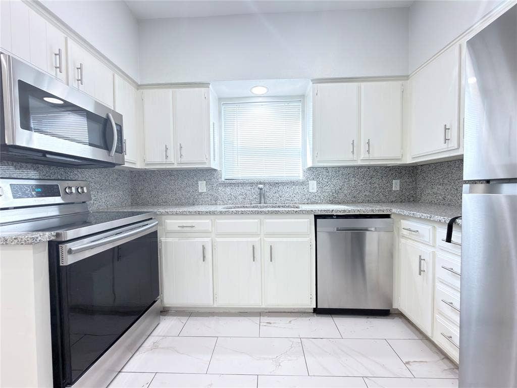 2728 Reagan Street, #202, Dallas, TX 75219