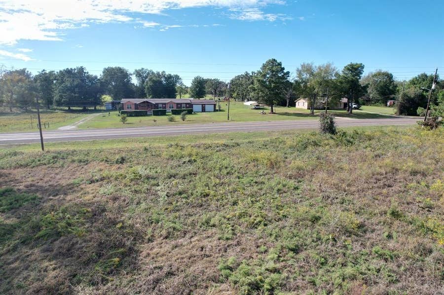 Property photo for 1012 S Fairway Street, Fairfield, TX