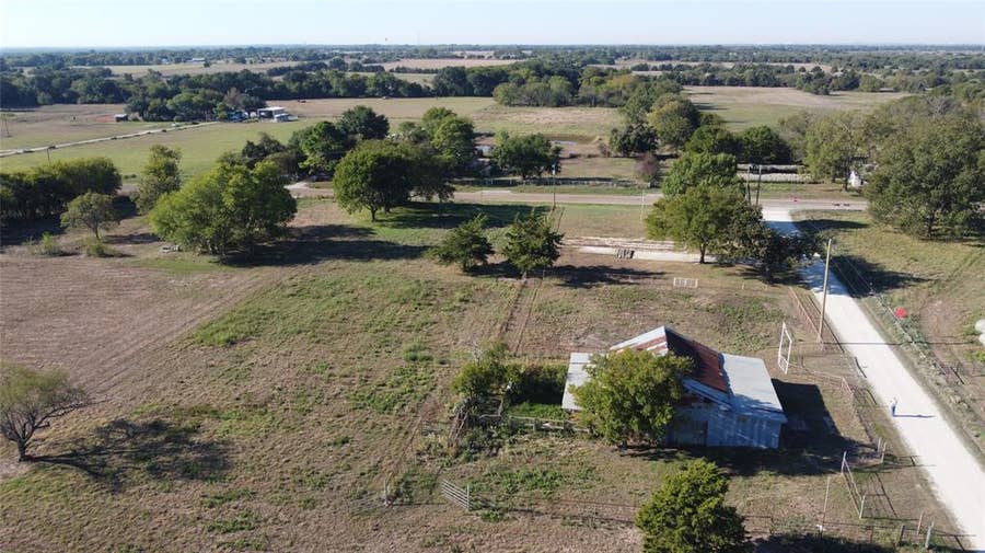 Property photo for 6058 County Road 253, Terrell, TX