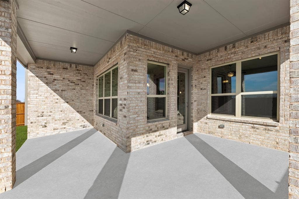 23_24. 3306 Agnew - Patio