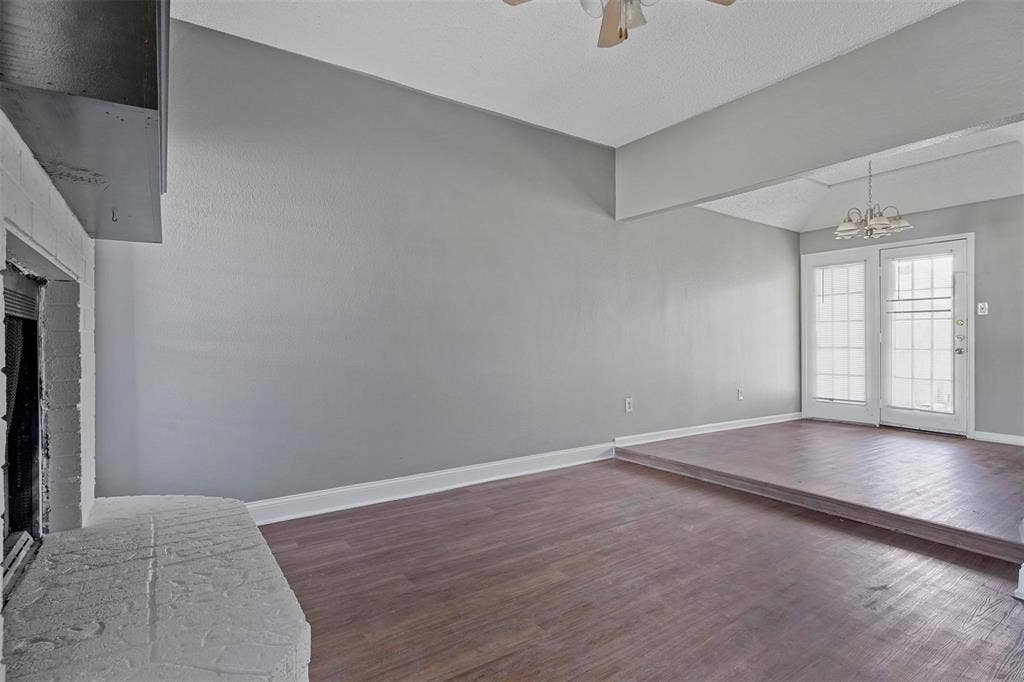 810 Custer Street, Arlington, TX 76014
