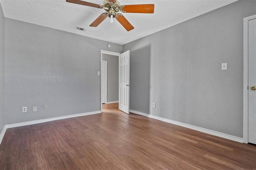 810 Custer Street, Arlington, TX 76014