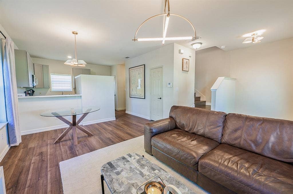 1332 Grigsby Avenue, Dallas, TX 75204 1332 Grigsby Avenue, Dallas, TX 75204