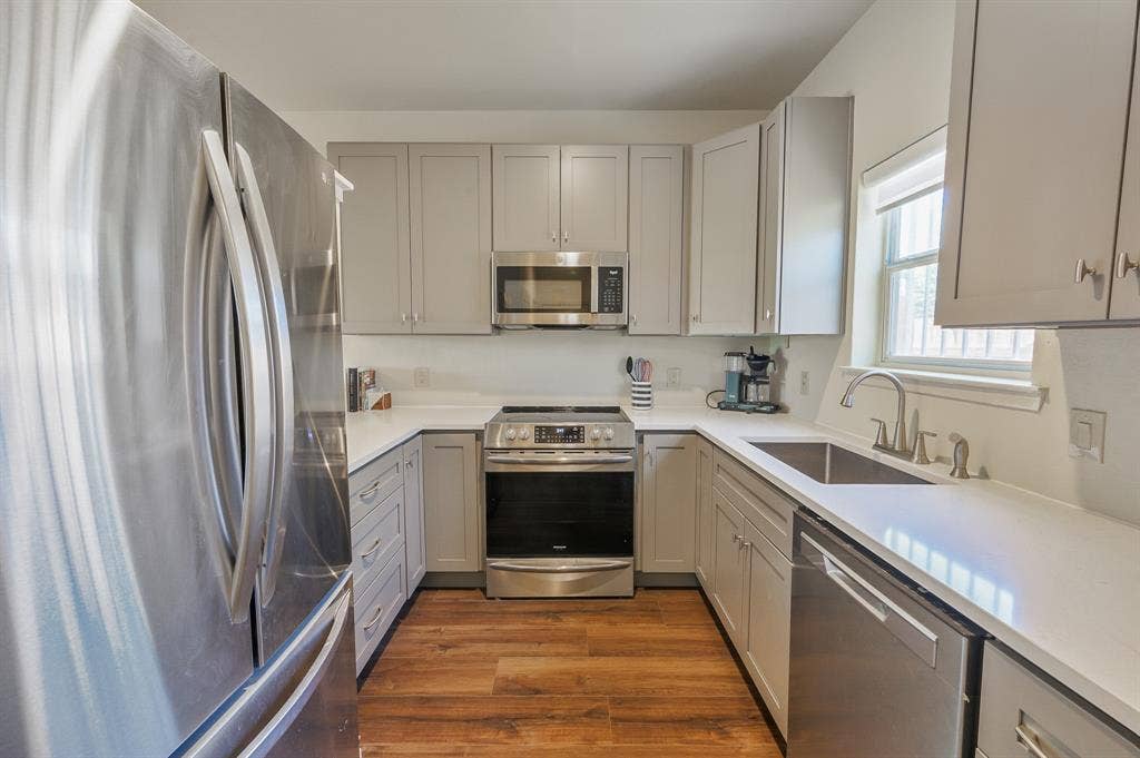 1332 Grigsby Avenue, Dallas, TX 75204 1332 Grigsby Avenue, Dallas, TX 75204