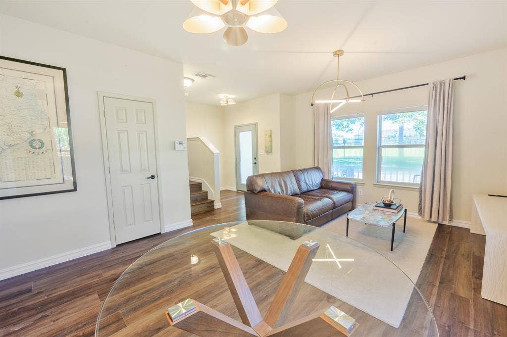 1332 Grigsby Avenue, Dallas, TX 75204 1332 Grigsby Avenue, Dallas, TX 75204