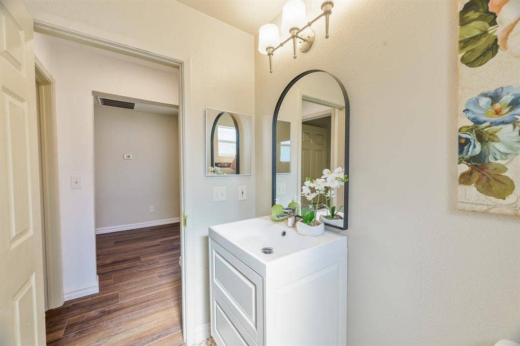1332 Grigsby Avenue, Dallas, TX 75204 1332 Grigsby Avenue, Dallas, TX 75204