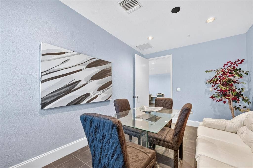 5208 Village Creek, #102, Plano, TX 75093 5208 Village Creek, #102, Plano, TX 75093