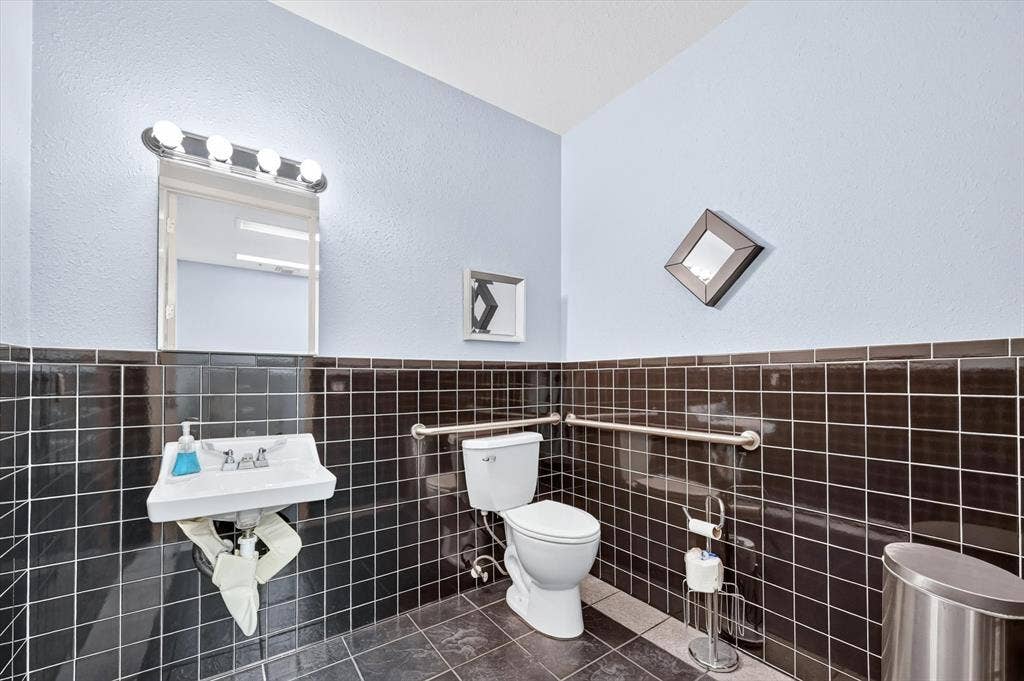 5208 Village Creek, #102, Plano, TX 75093 5208 Village Creek, #102, Plano, TX 75093