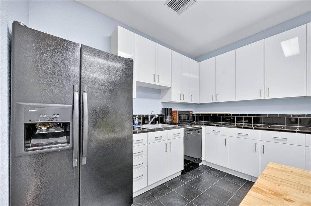 5208 Village Creek, #102, Plano, TX 75093 5208 Village Creek, #102, Plano, TX 75093