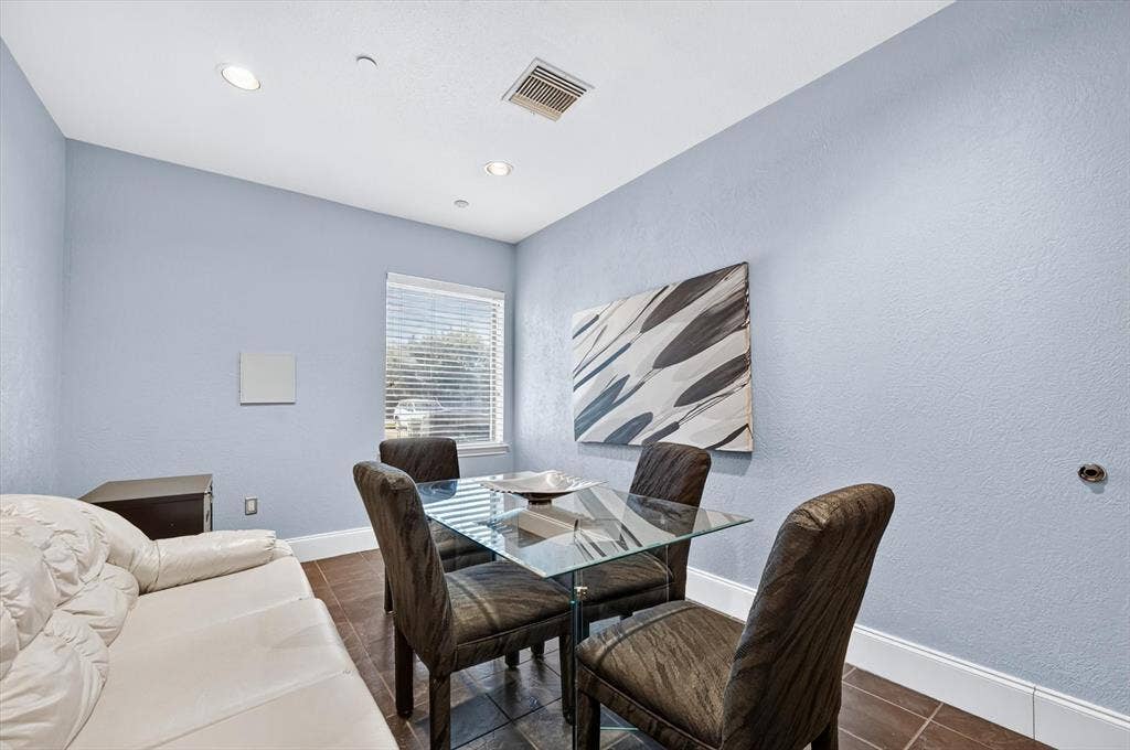 5208 Village Creek, #102, Plano, TX 75093 5208 Village Creek, #102, Plano, TX 75093