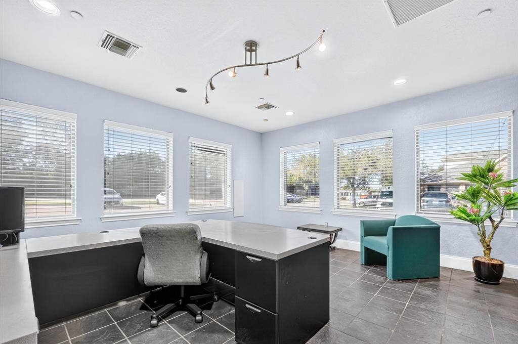 5208 Village Creek, #102, Plano, TX 75093 5208 Village Creek, #102, Plano, TX 75093