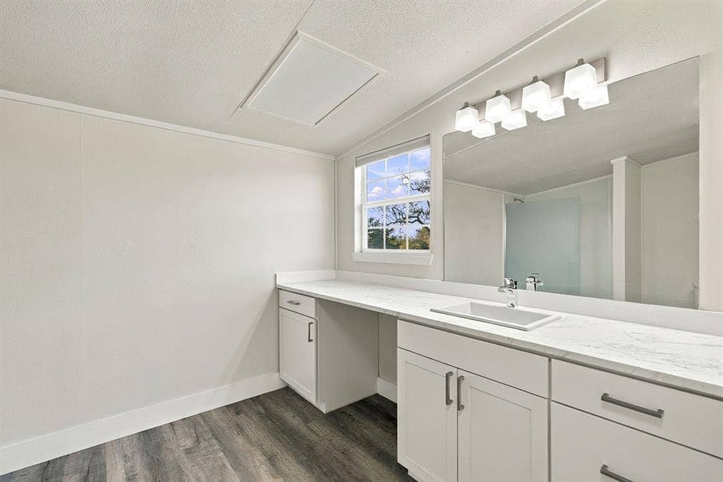 611 Austin Street, Cisco, TX 76437