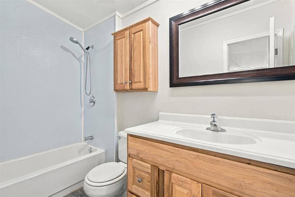 611 Austin Street, Cisco, TX 76437