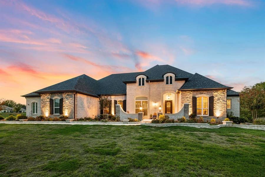 Property photo for 1014 Live Oak Lane, Oak Point, TX