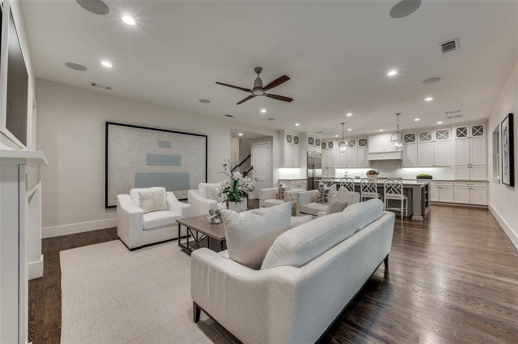6655 Avian Drive, Dallas, TX 75230