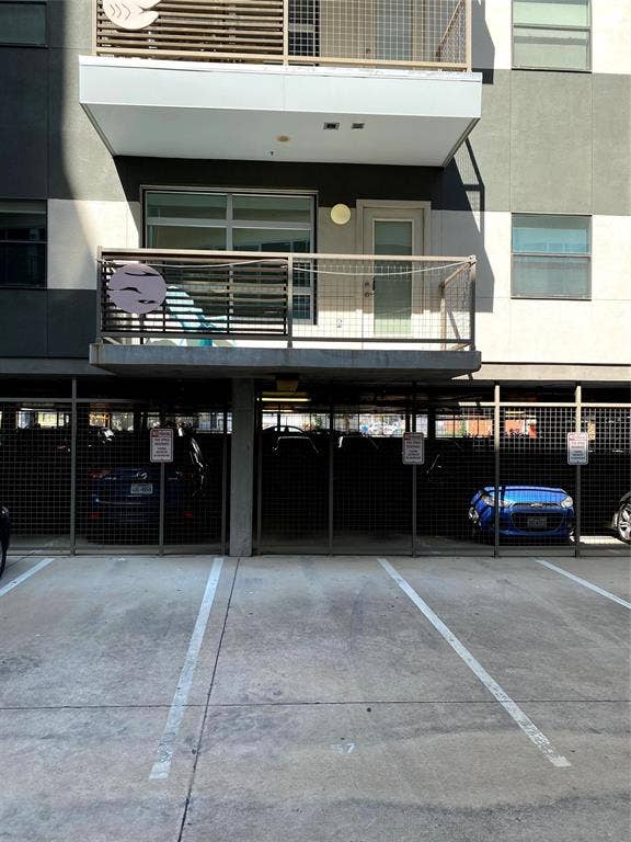 1111 S Akard Street, #211, Dallas, TX 75215 1111 S Akard Street, #211, Dallas, TX 75215