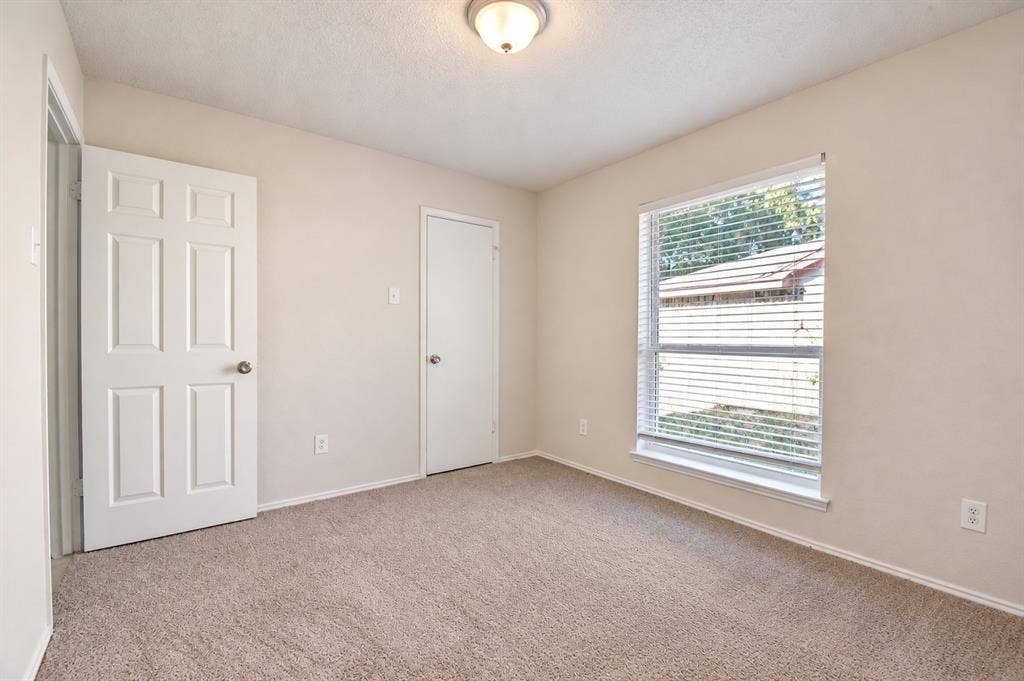 3018 Meadow Creek Court, Grand Prairie, TX 75052 3018 Meadow Creek Court, Grand Prairie, TX 75052
