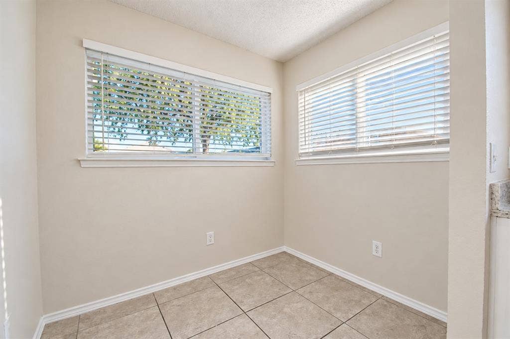 3018 Meadow Creek Court, Grand Prairie, TX 75052 3018 Meadow Creek Court, Grand Prairie, TX 75052