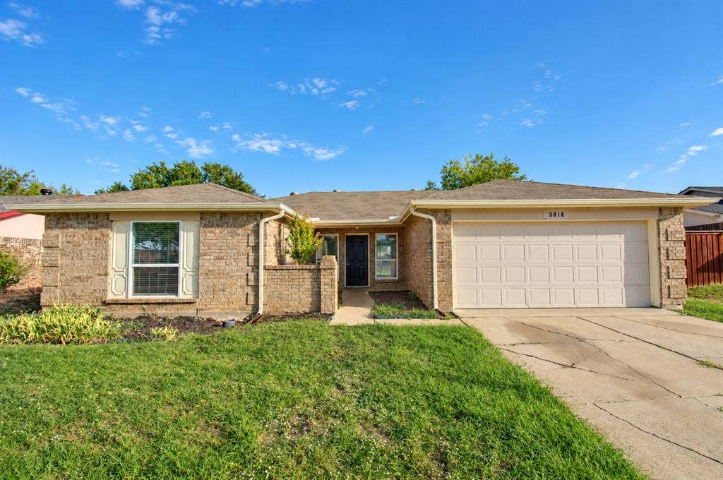 3018 Meadow Creek Court, Grand Prairie, TX 75052 3018 Meadow Creek Court, Grand Prairie, TX 75052