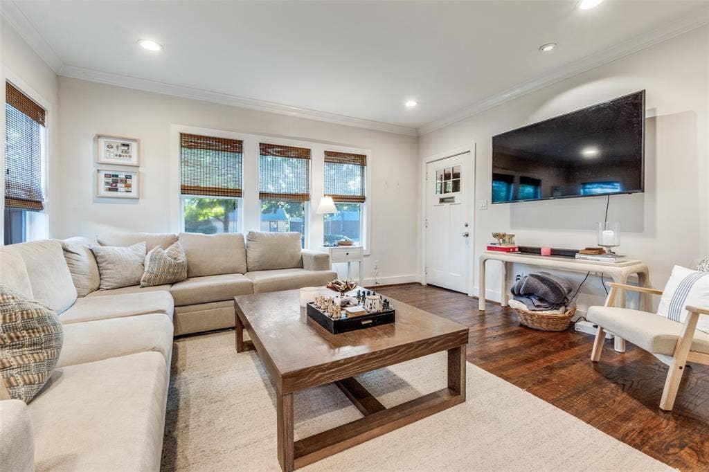 2515 Abrams Road, Dallas, TX 75214 2515 Abrams Road, Dallas, TX 75214