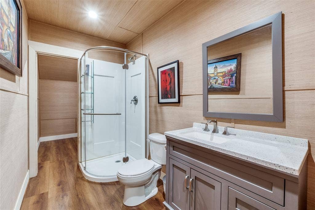 2515 Abrams Road, Dallas, TX 75214 2515 Abrams Road, Dallas, TX 75214