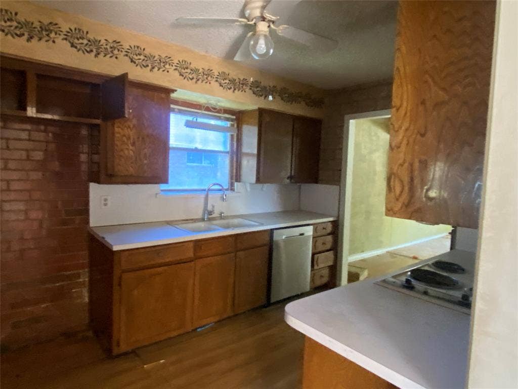 308 Valleyglen Drive, DeSoto, TX 75115 308 Valleyglen Drive, DeSoto, TX 75115